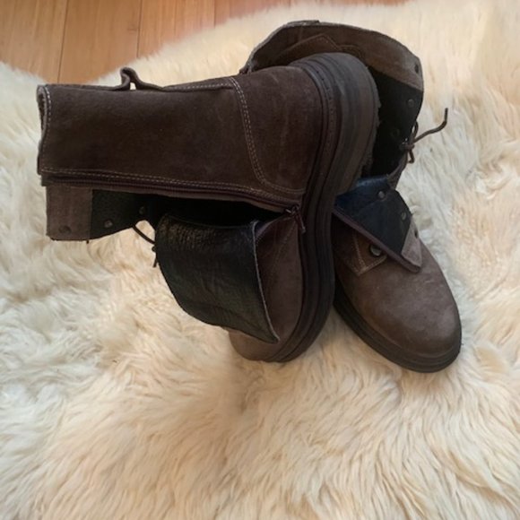 Like New Size 41 Italian Gray Winter Boots - Picture 3 of 11
